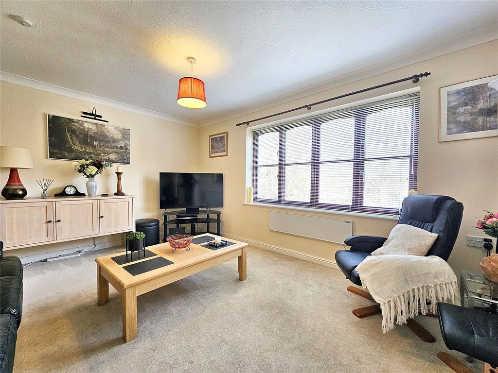 Property photo 1 of 19 Picture No. 32