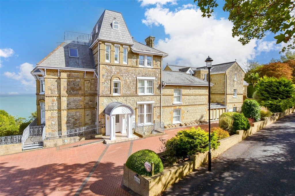 Property photo 2 of 11 External (Web)