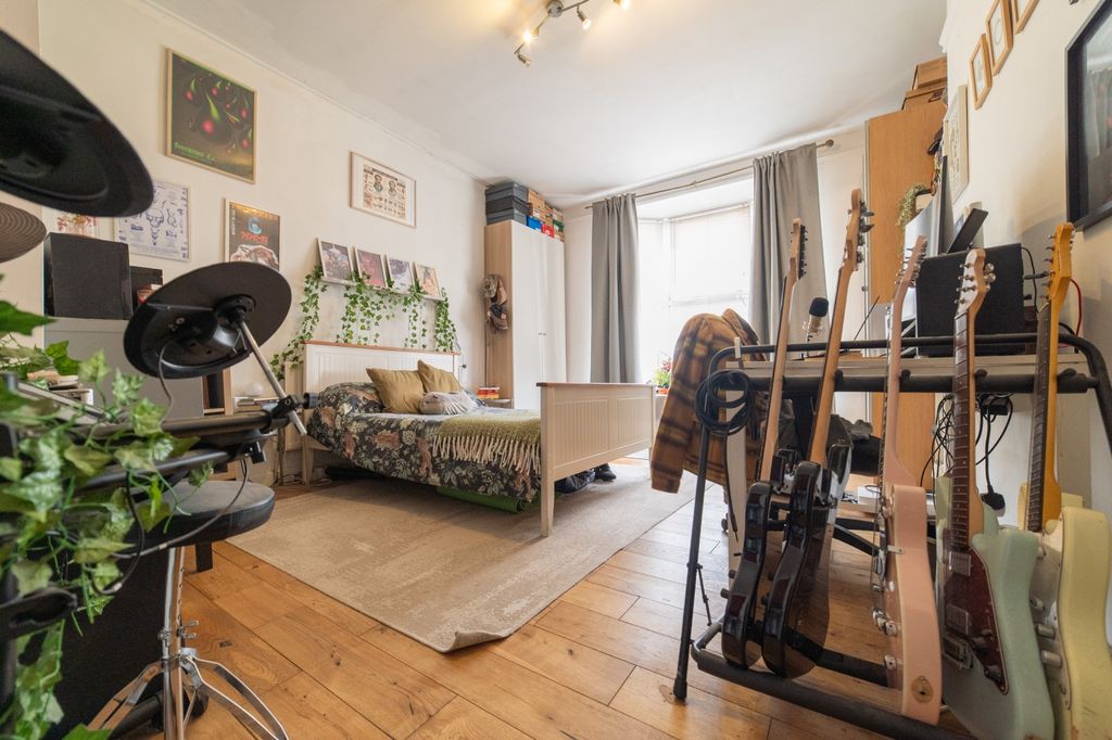 Property photo 3 of 11 Call 02920 454555 To Secure Your Viewing_5