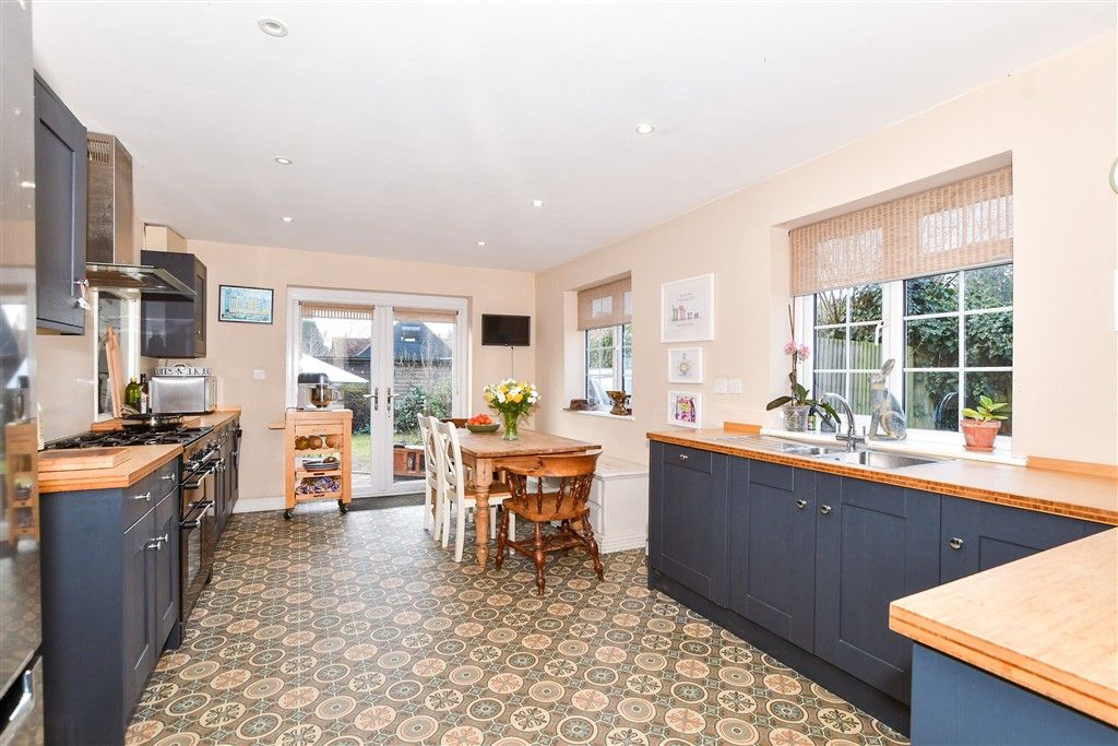 Property photo 1 of 20 Kitchen/Diner