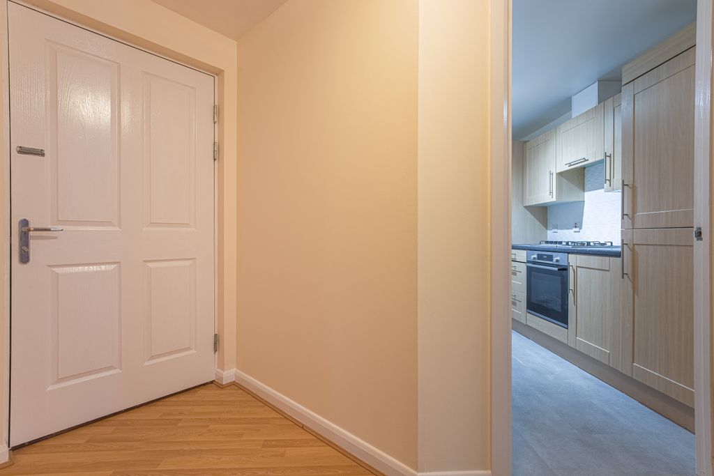 Property photo 2 of 16 Entry