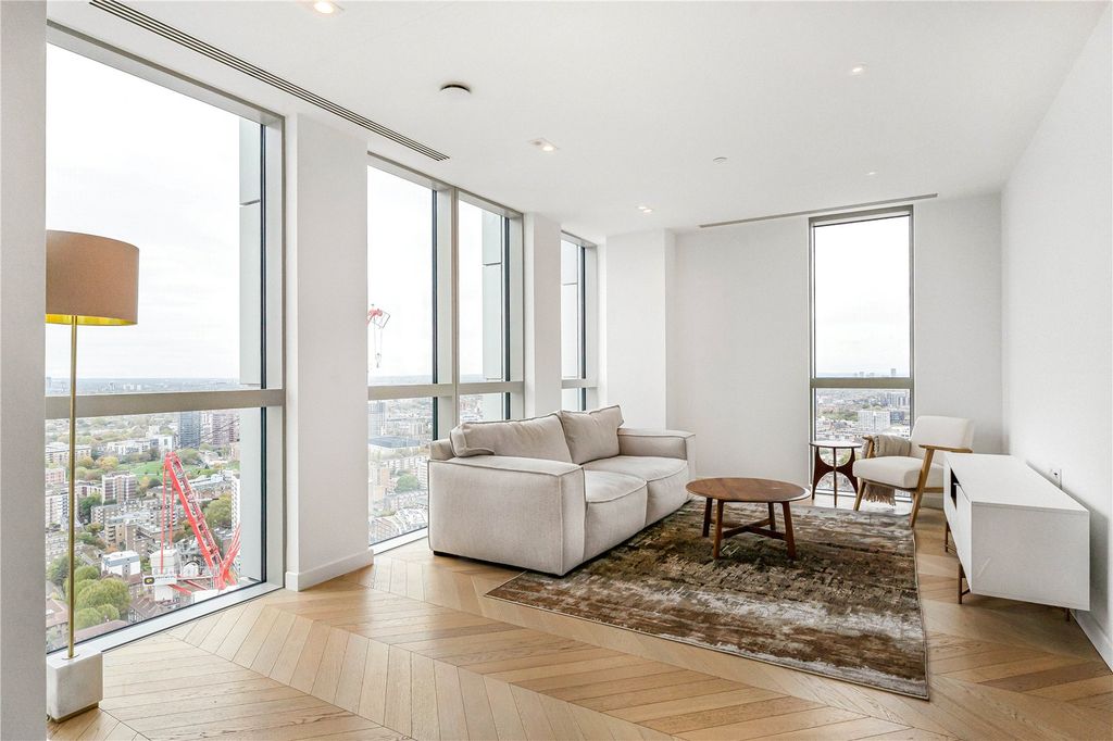 Property photo 1 of 21 Reception