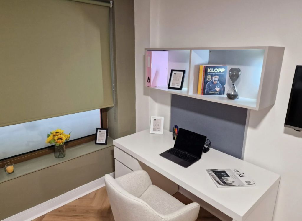 Property photo 3 of 9 Bedroom