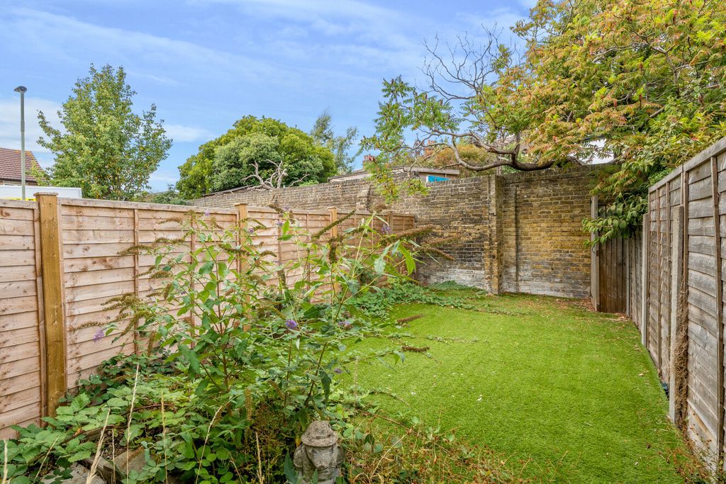 Property photo 2 of 11 1510522-4-6A9828F...