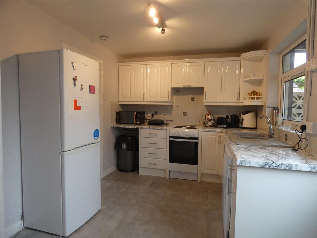 Property photo 3 of 11 P1150925.Jpg