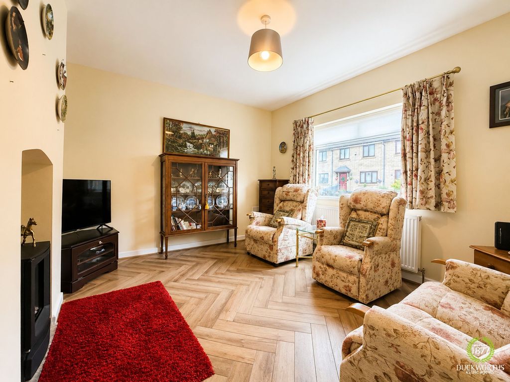 Property photo 3 of 18