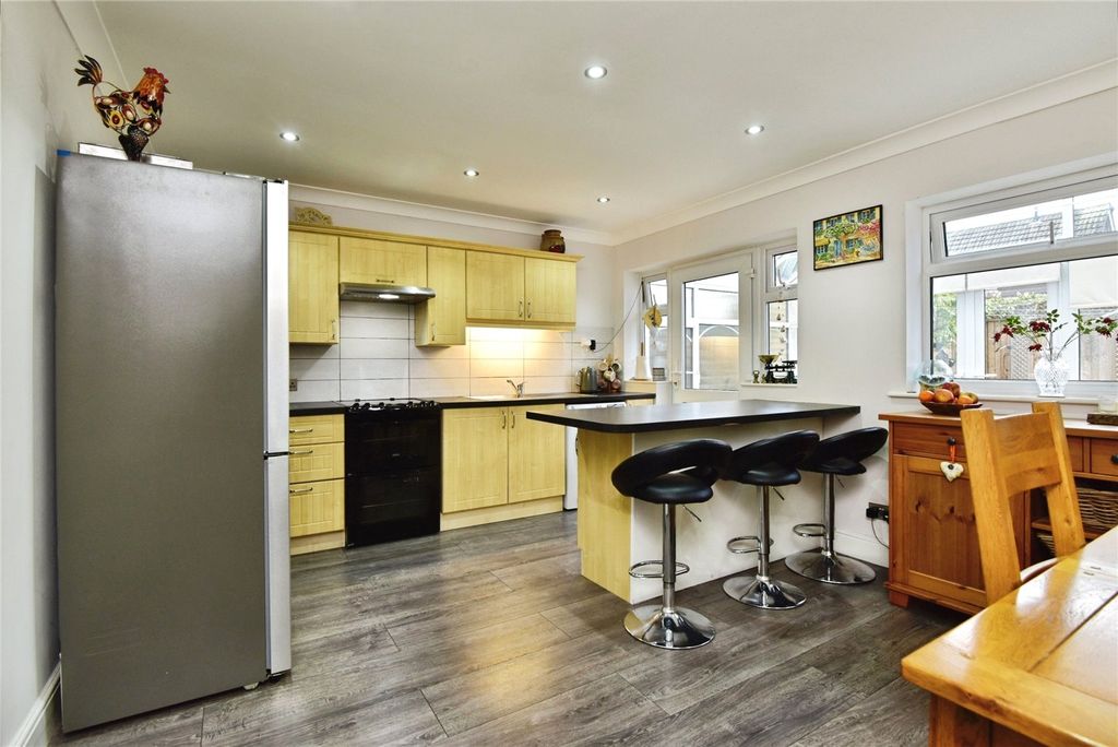 Property photo 2 of 23 Picture No. 05