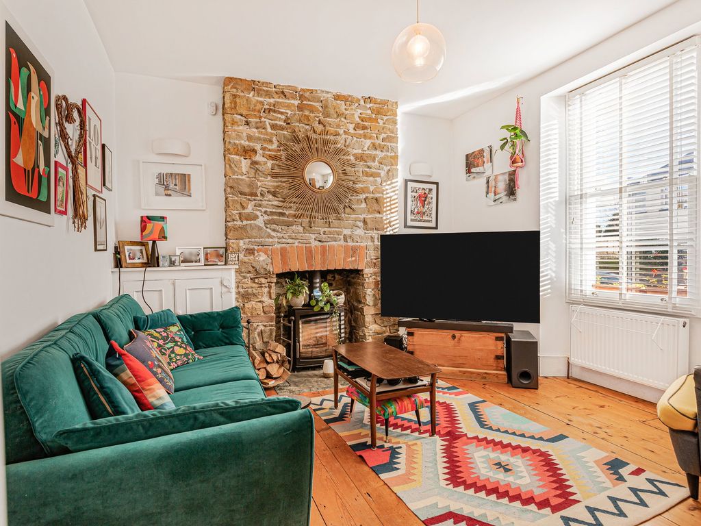 Property photo 2 of 41