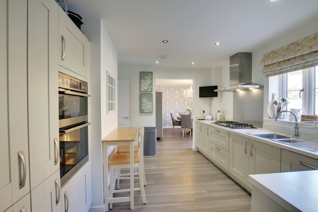 Property photo 3 of 22 Img_4439-Img_4441