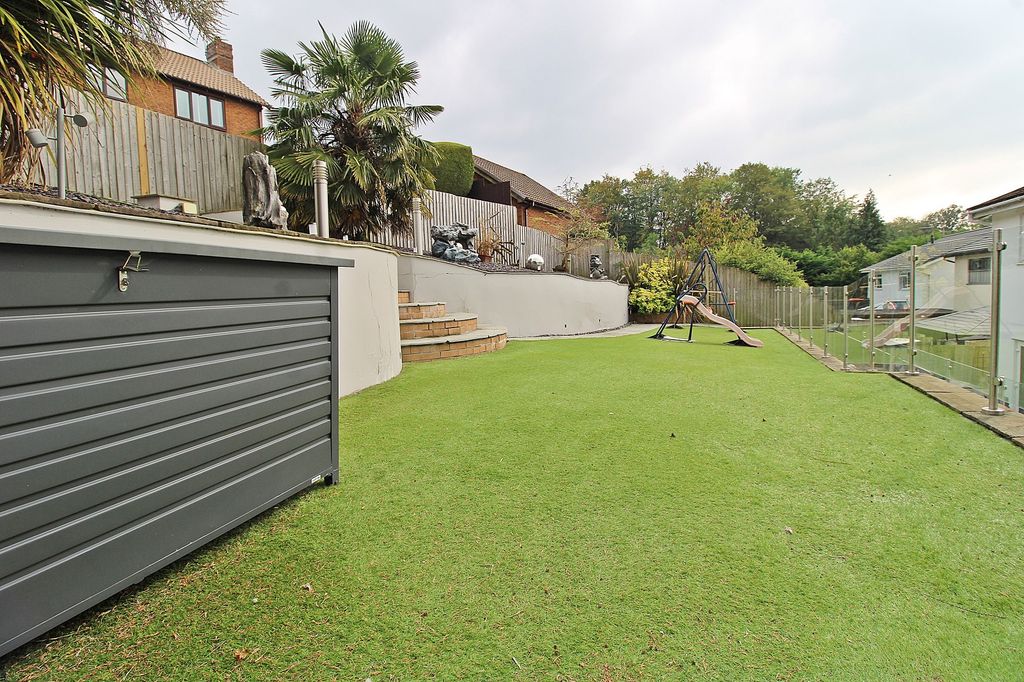 Property photo 2 of 36 Rear Garden