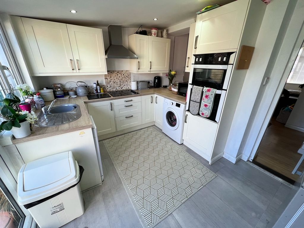 Property photo 3 of 22