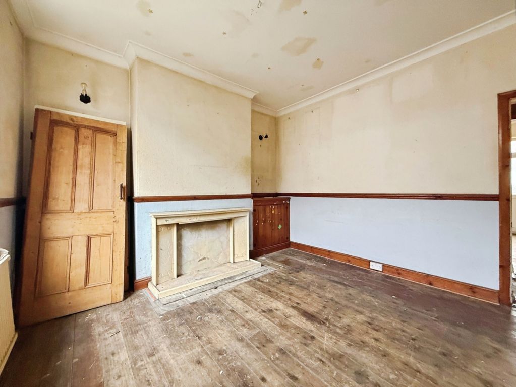 Property photo 2 of 11 Pbox-Bedroom-333692.Jpg