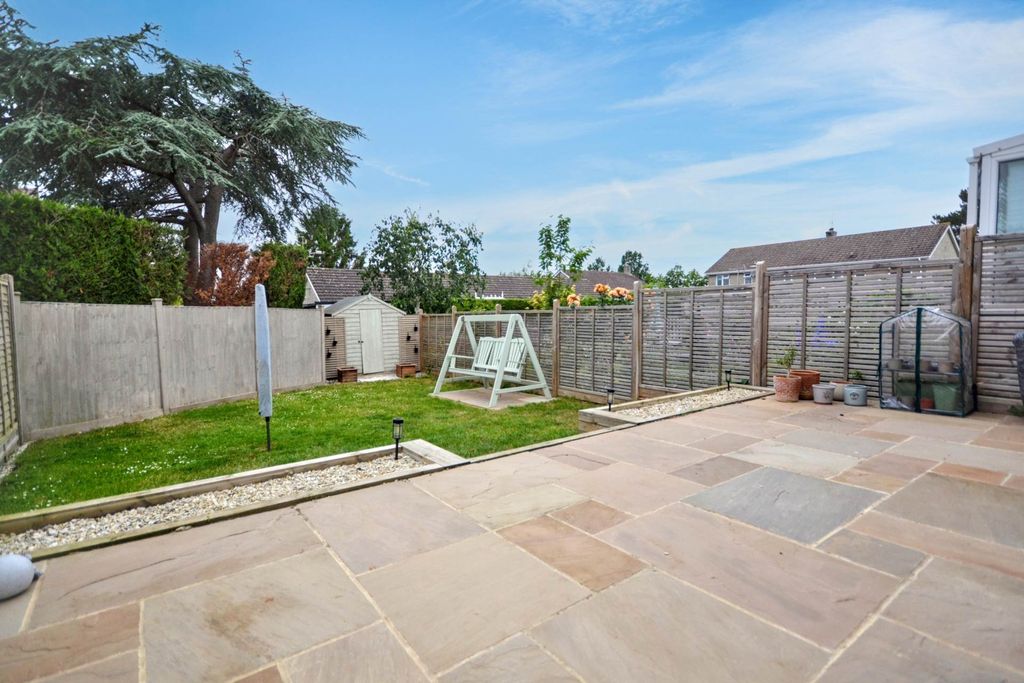 Property photo 2 of 21