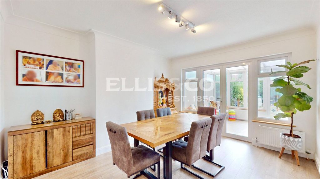 Property photo 3 of 17 Picture No. 36