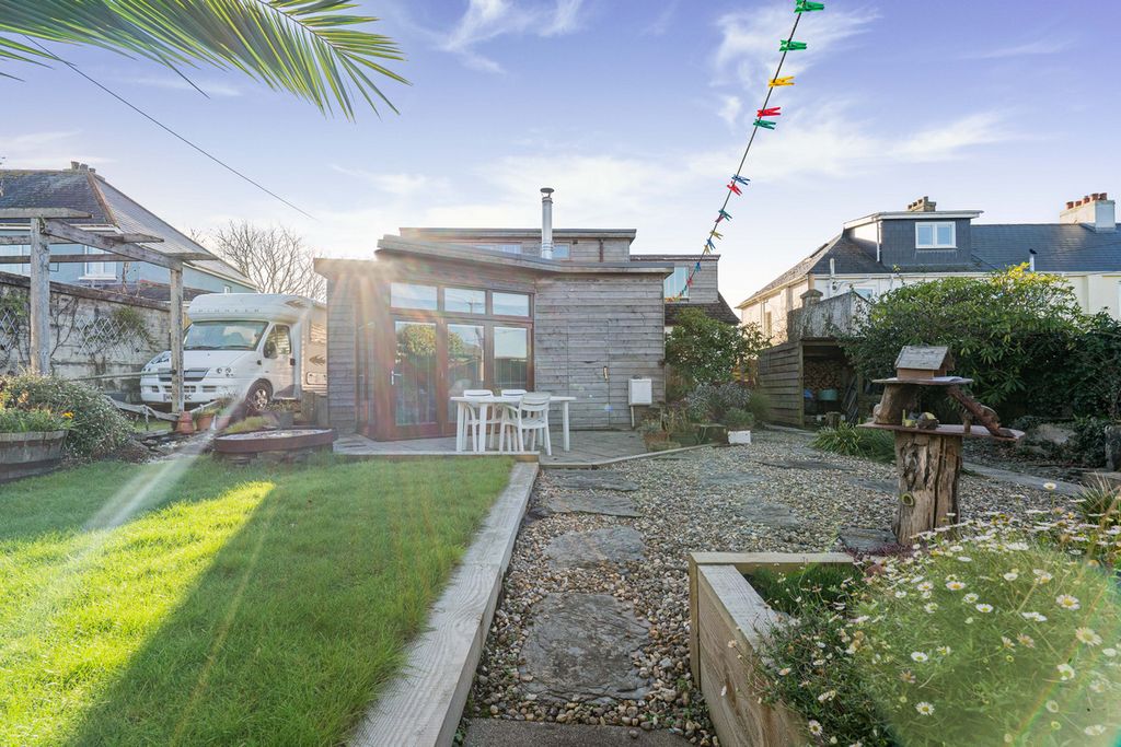 Property photo 1 of 35