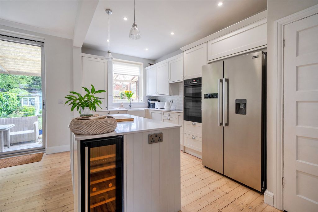 Property photo 3 of 20 Picture No. 13