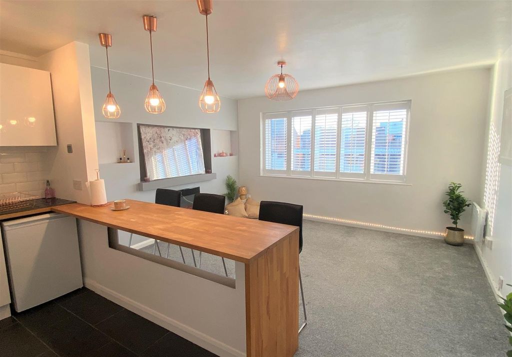 Property photo 2 of 8 Picture No. 02