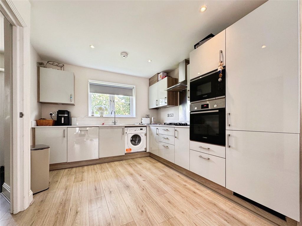 Property photo 3 of 12 Picture No. 01