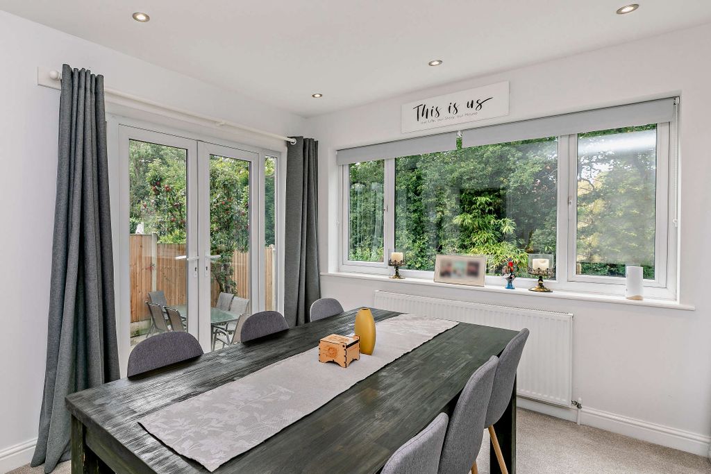 Property photo 3 of 17 Dining Room