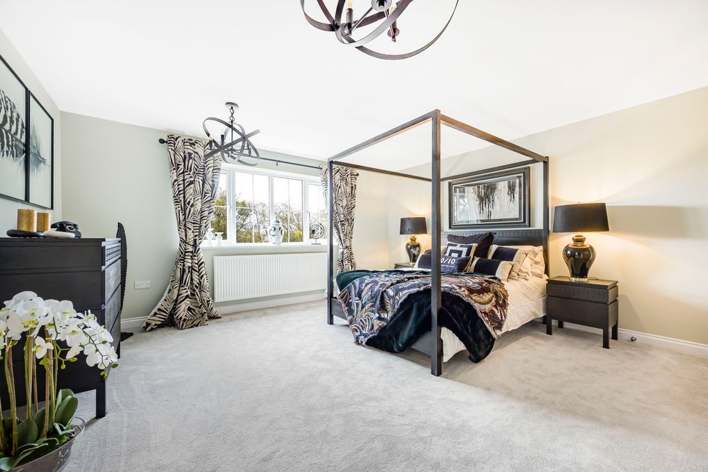 Property photo 2 of 10 Show Home