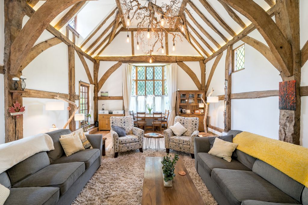 Property photo 3 of 39 1501152-49-6A737d...