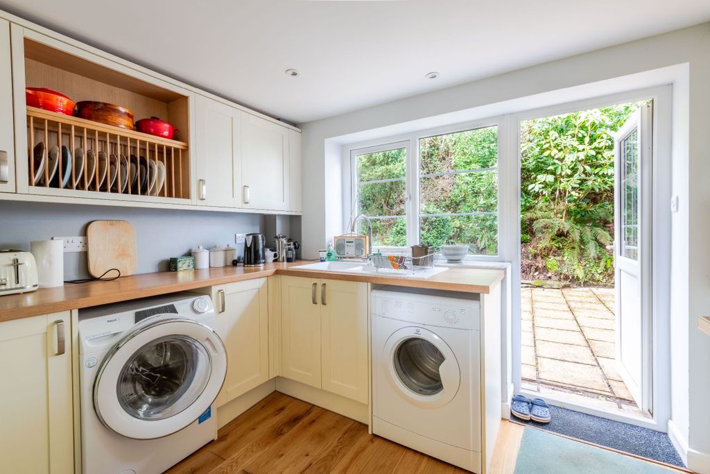 Property photo 2 of 22