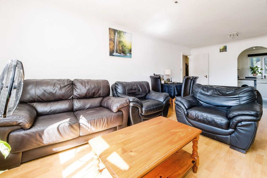 Property photo 2 of 14 Pbox-Img.Jpg
