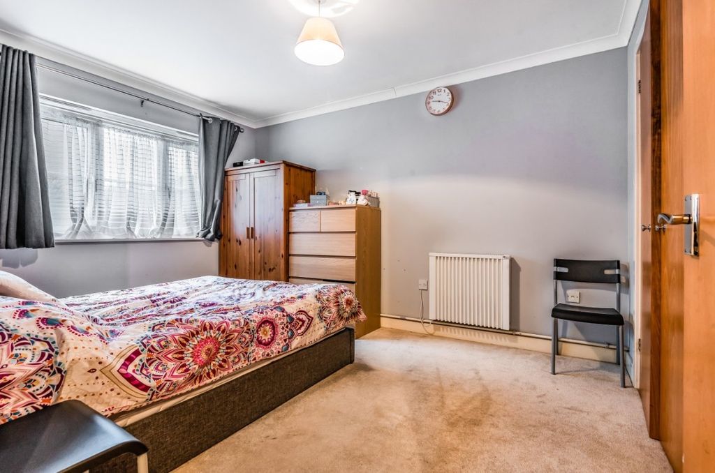 Property photo 2 of 12 659908 (6)