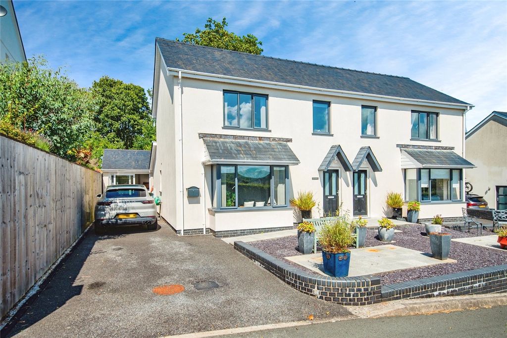 Property photo 1 of 17 Picture No. 03