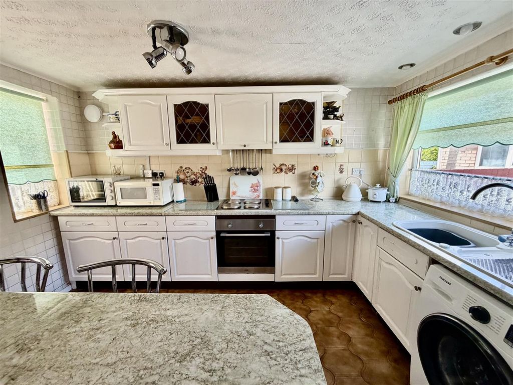 Property photo 2 of 15 Extended Kitchen Diner