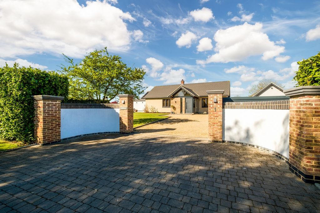 Property photo 1 of 34 Fretherne-2 (Copy)