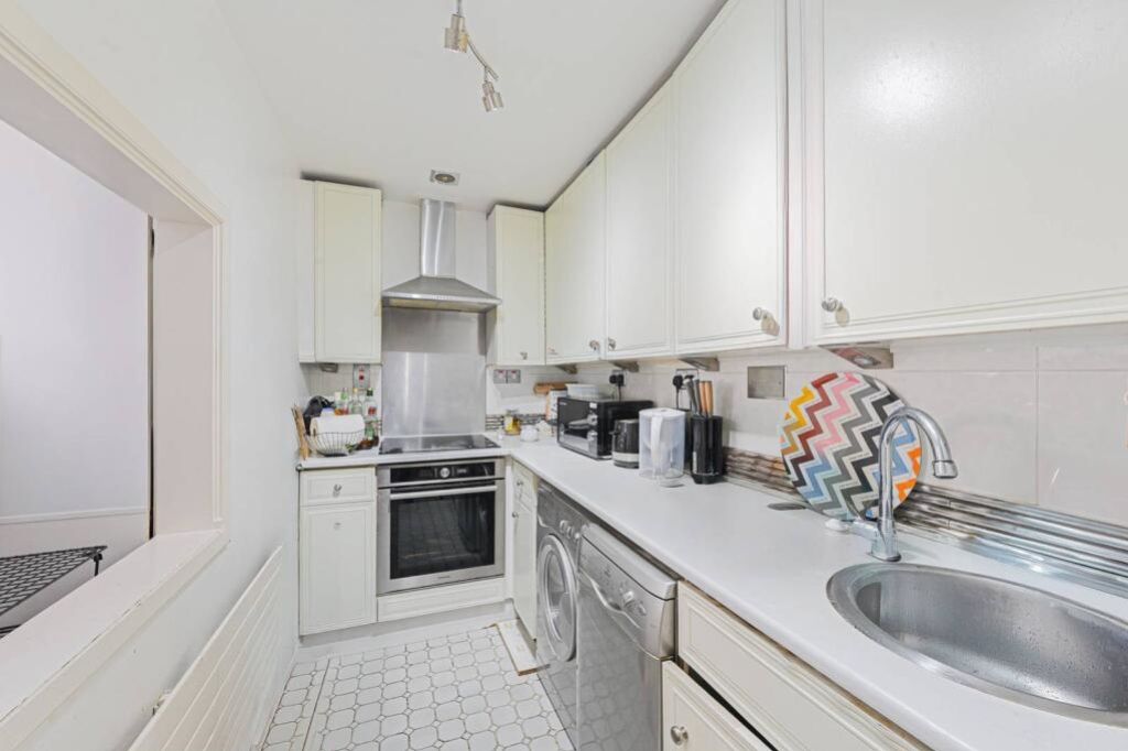 Property photo 3 of 6 15942_1339489_Img_03_0001