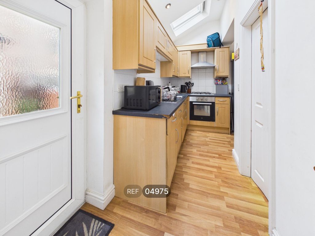Property photo 2 of 13 Kitchen
