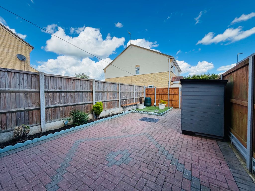 Property photo 3 of 11