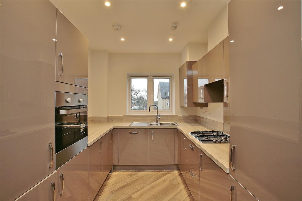 Property photo 2 of 14