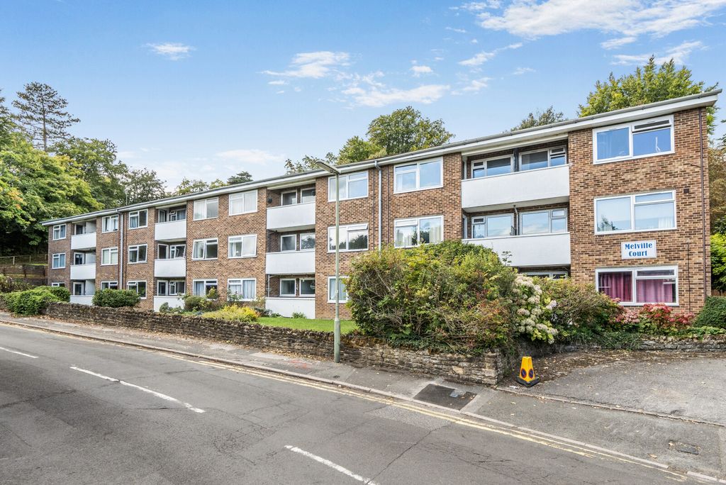 Property photo 1 of 14 1358395-1-68d2A6F...