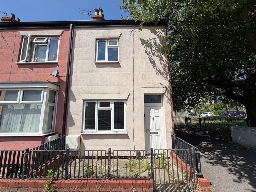 Property photo 1 of 7 c