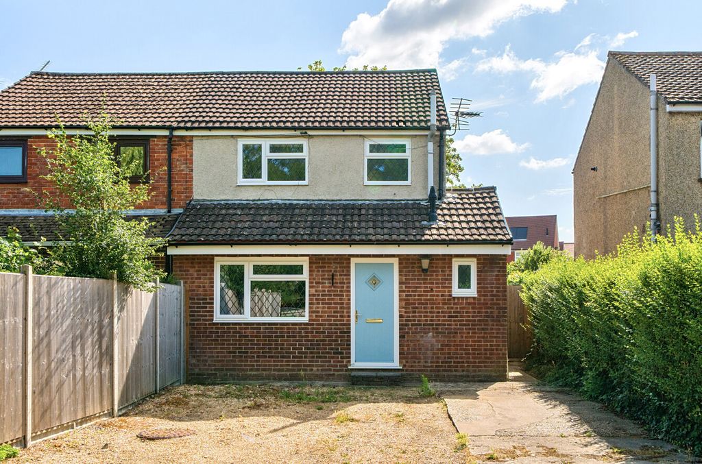 Property photo 1 of 12 1327892-3-687768B...