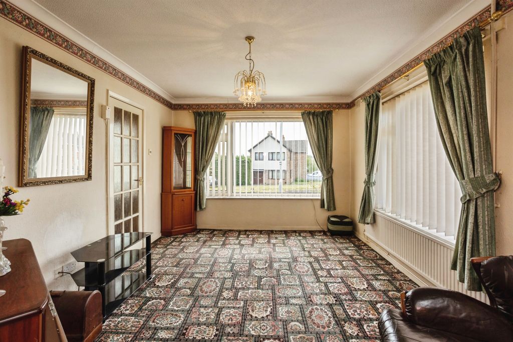 Property photo 2 of 20