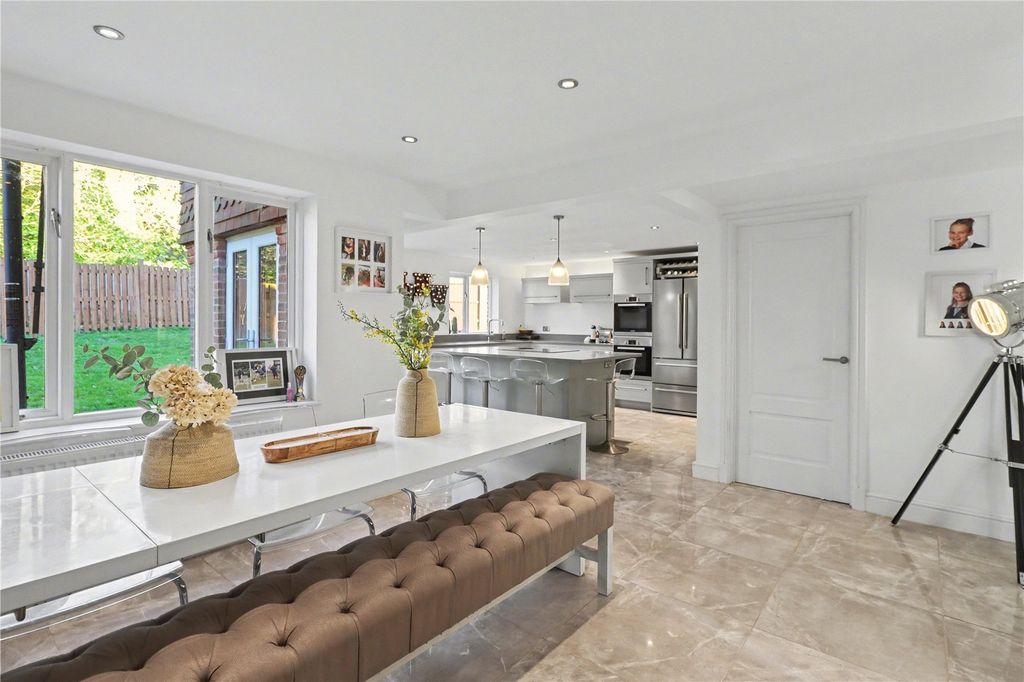 Property photo 2 of 24 Dining Area