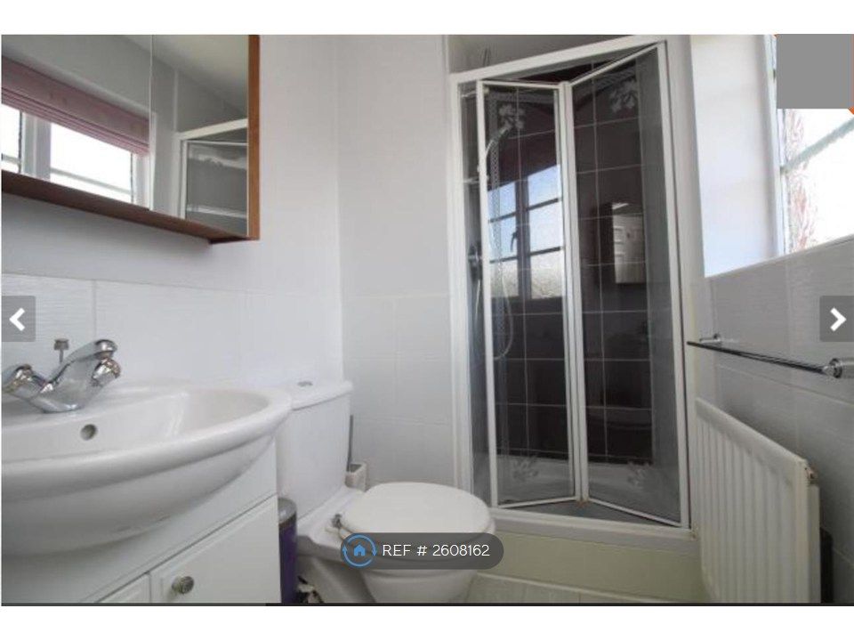 Property photo 3 of 15 Ensuite