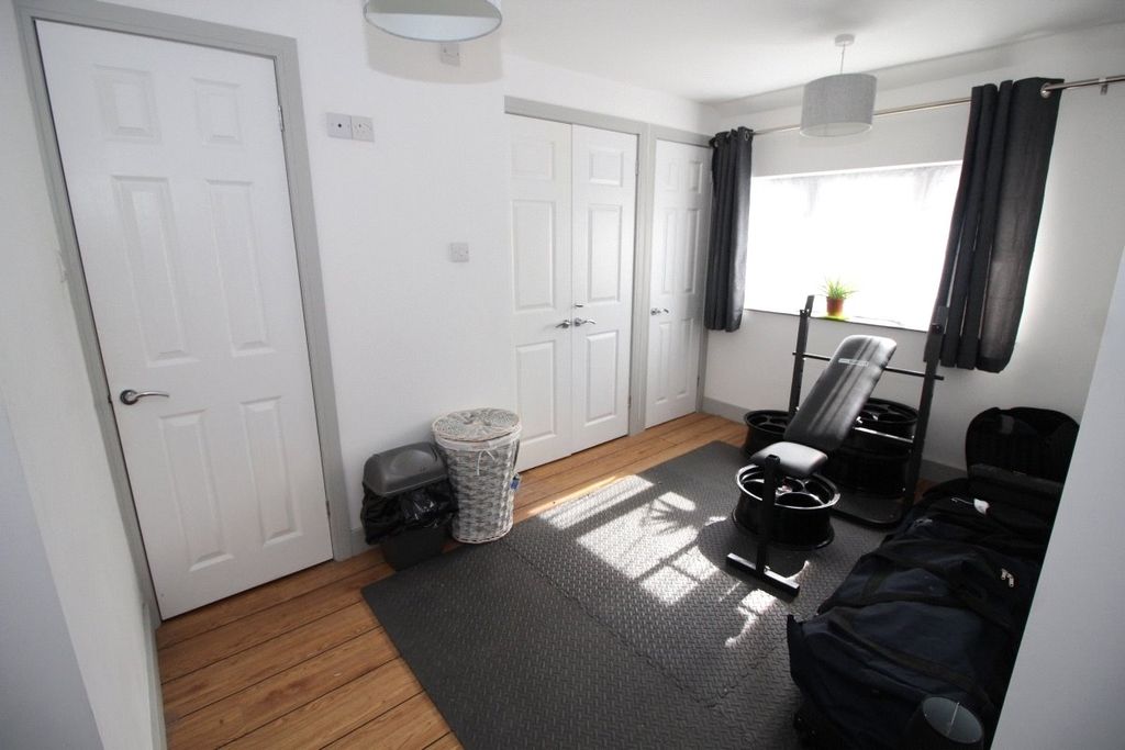 Property photo 3 of 4 Picture No. 02