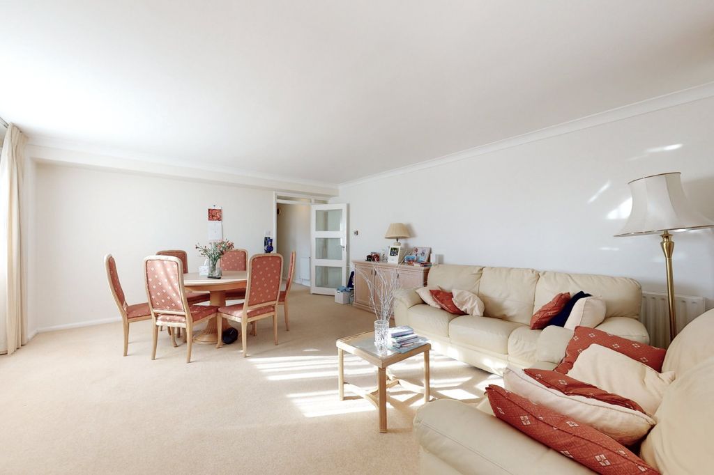Property photo 3 of 12 Picture No. 06