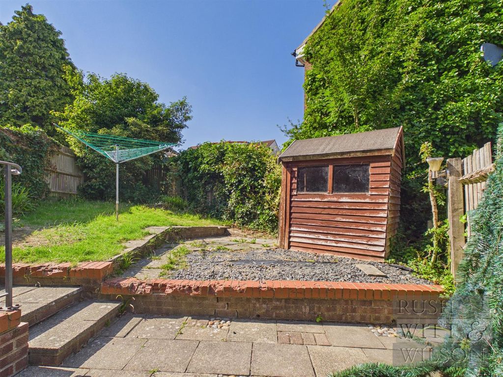 Property photo 2 of 16