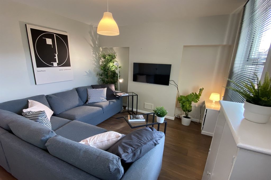 Property photo 1 of 16 (Main)