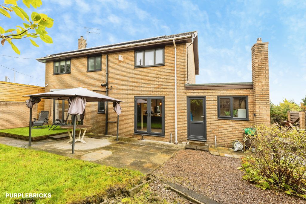 Property photo 2 of 19