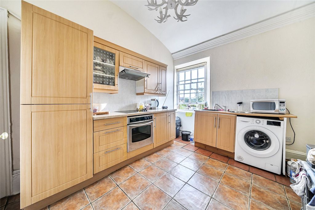 Property photo 3 of 16 3 - Picture No. 19