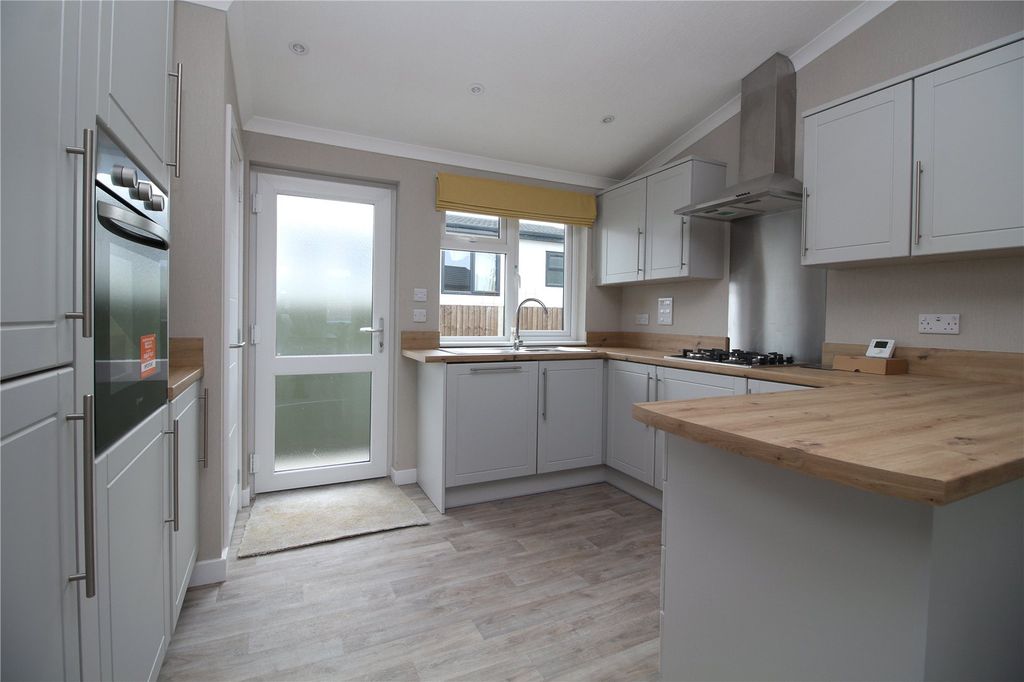 Property photo 3 of 16 Picture No. 03