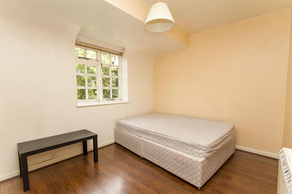 Property photo 3 of 5