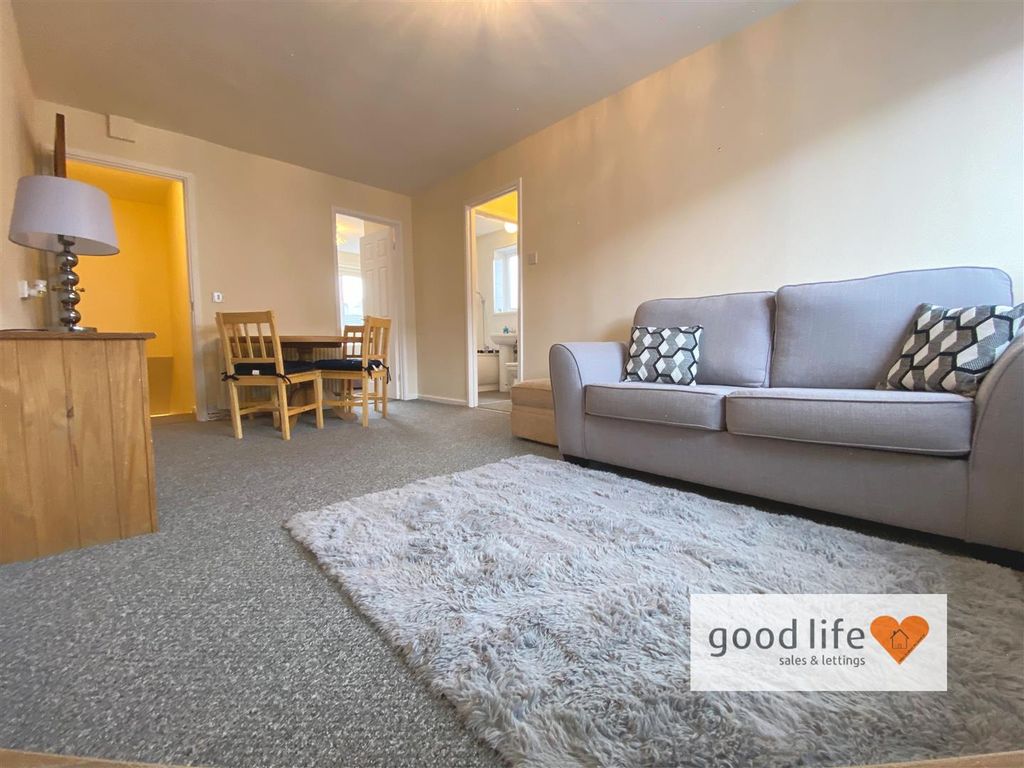Property photo 1 of 8 Lounge 1 21 Chester Mews_5.Jpg